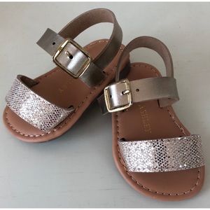 *Baby Girls Size 2 Gold Sandals*